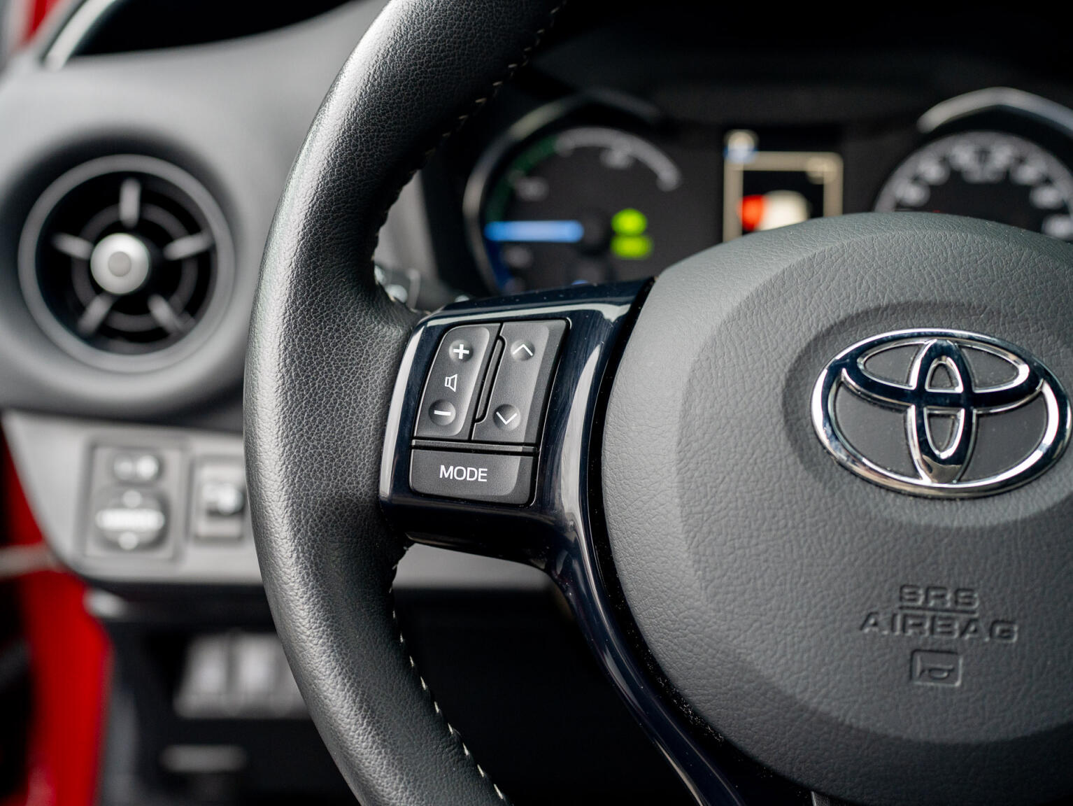Toyota-Yaris-25