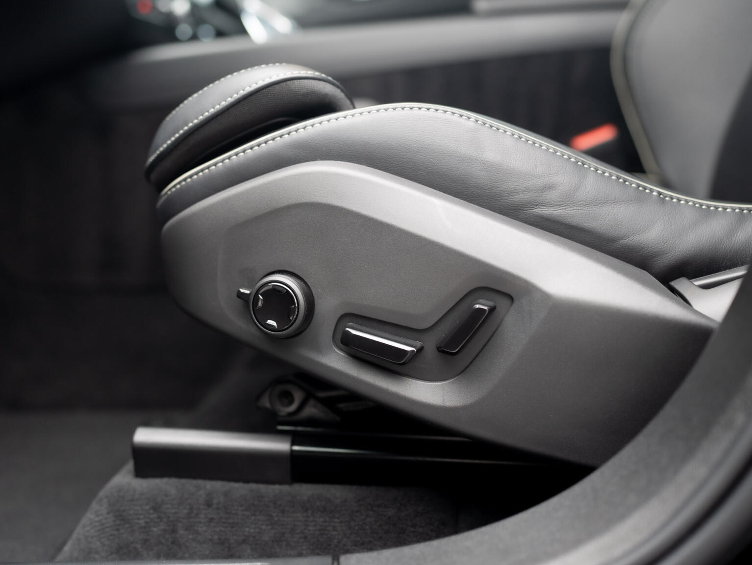 Volvo-XC60-35